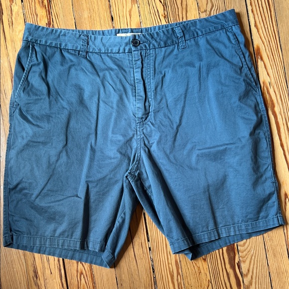 Quiksilver Men's Waterman Flat Front Shorts - Picture 1 of 4